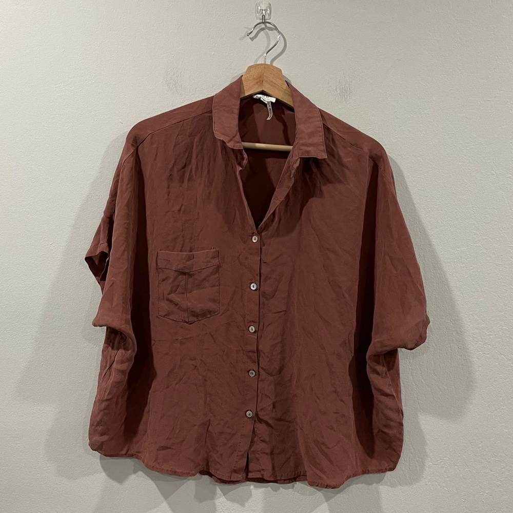 100% Silk Six Crisp Days Button Short Sleeve Blouse Large